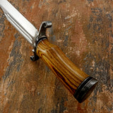 Handle view of Kingsmarch UK Bowie knife, Hand Forged Damascus Guard, D2 Blade